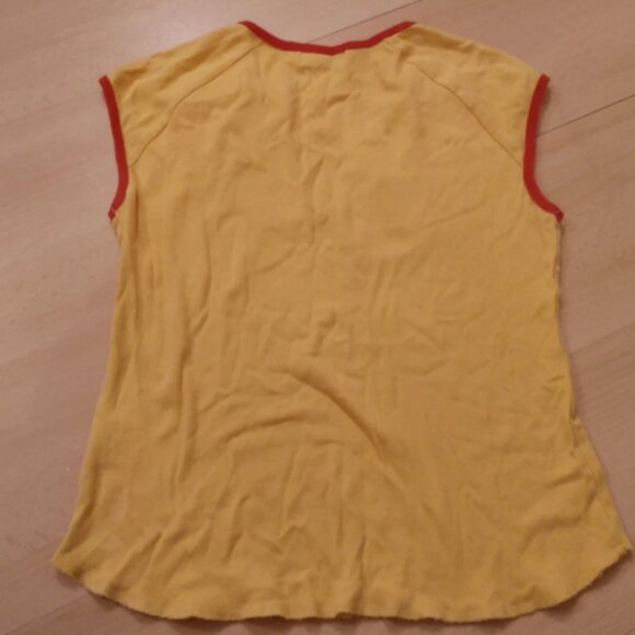 Aritzia Original TNA Shirt M/L Sleeveless Ringer Tee Yellow Red Logo - Picture 5 of 8
